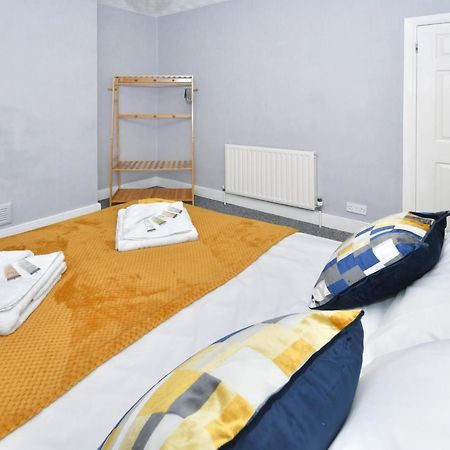 The Yellow Door By Avenew Management Serviced Accommodation Stoke-on-Trent Экстерьер фото