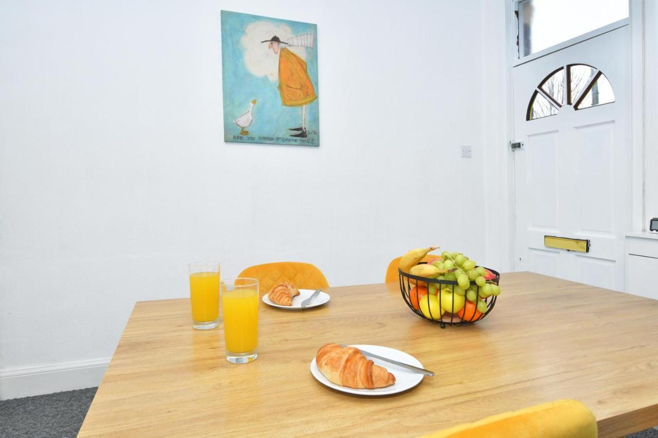 The Yellow Door By Avenew Management Serviced Accommodation Stoke-on-Trent Экстерьер фото