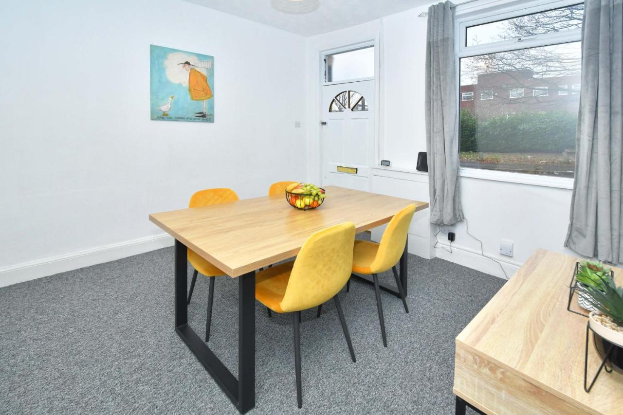 The Yellow Door By Avenew Management Serviced Accommodation Stoke-on-Trent Экстерьер фото