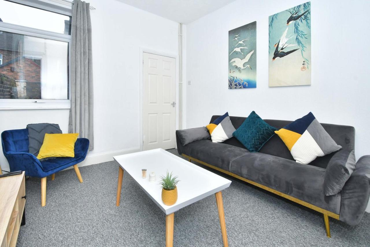 The Yellow Door By Avenew Management Serviced Accommodation Stoke-on-Trent Экстерьер фото